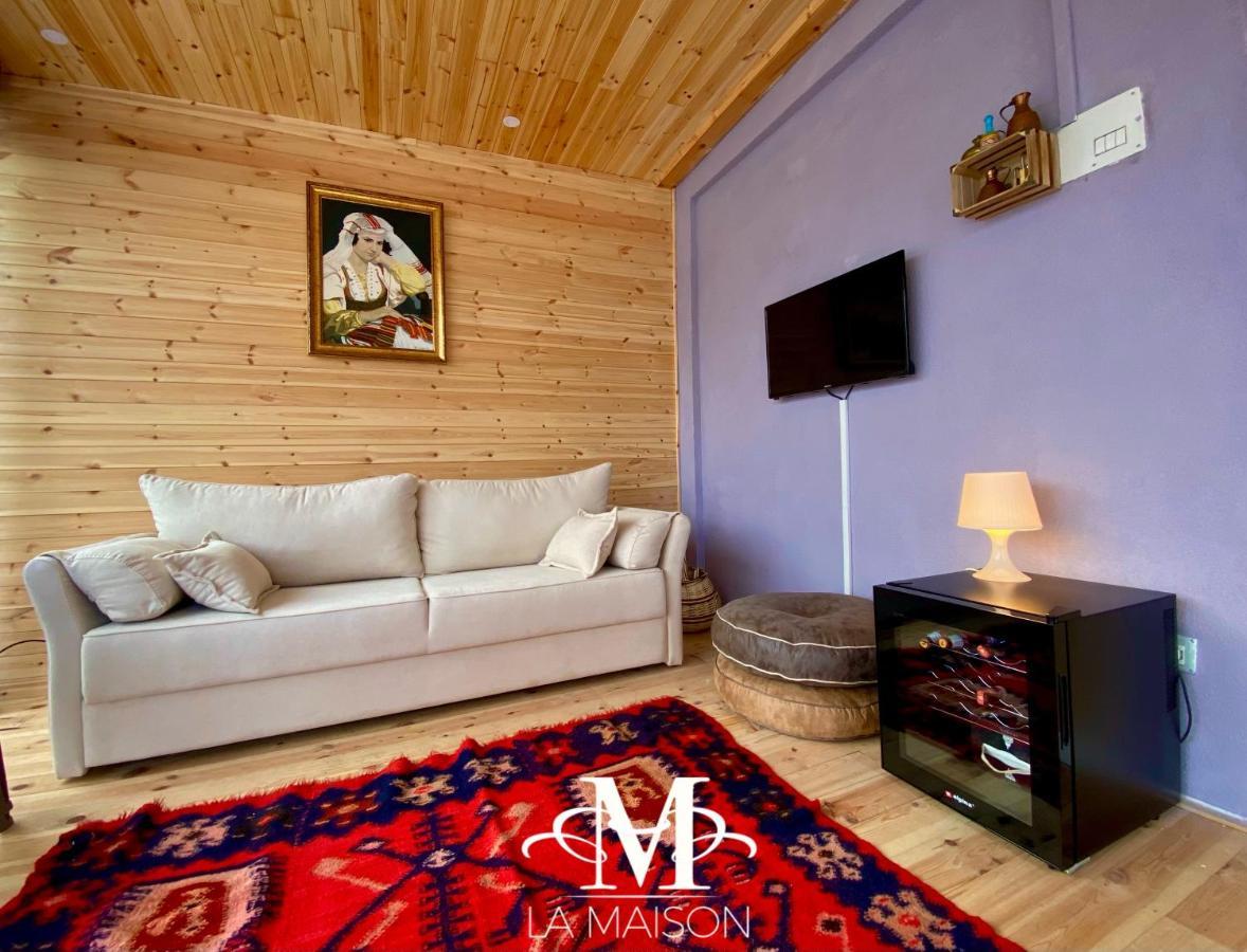 Apartment La Maison - Sea & Petit En Bois For 4 Seasons Golem (Tirana)